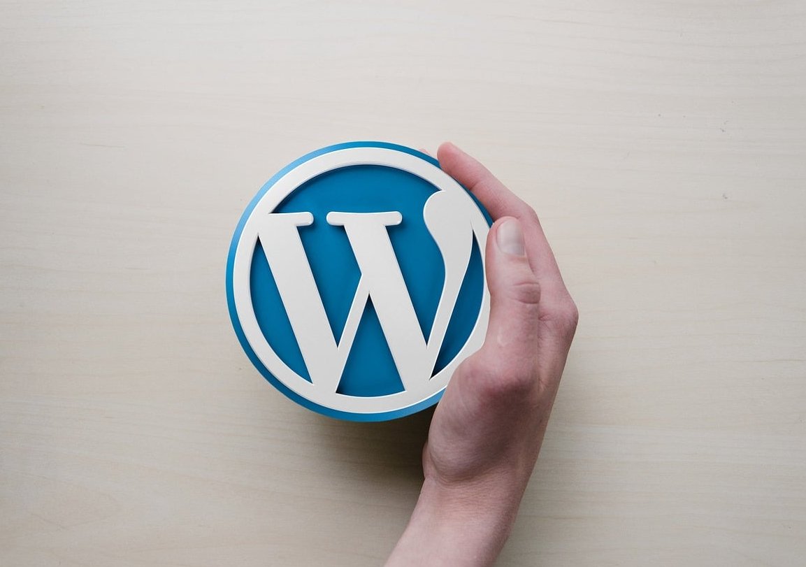 logo design typography